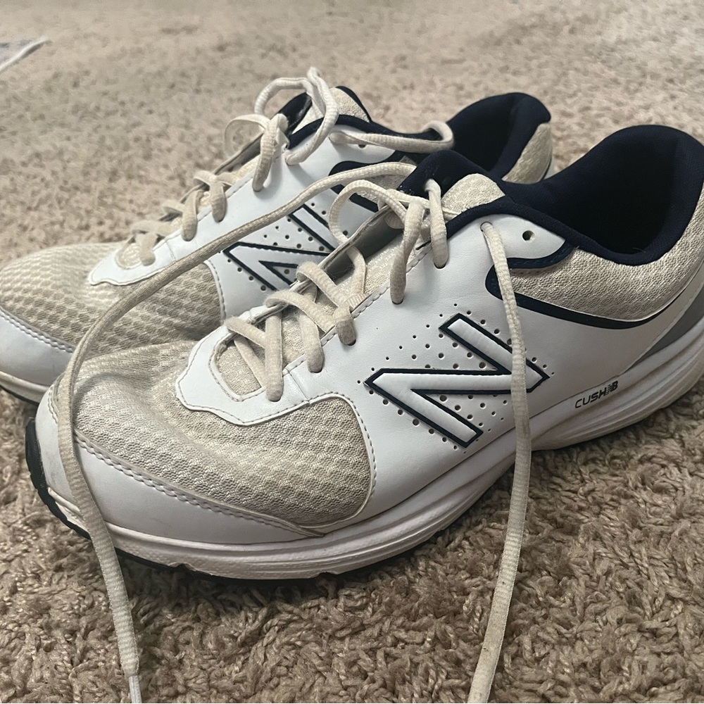 Mens New Balance tennis shoes